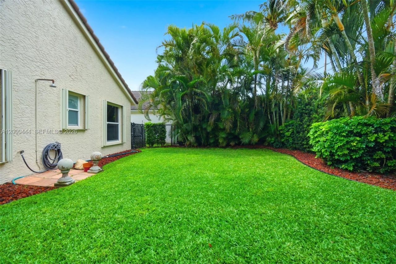 3563 W Tree Tops Ct, Davie, FL 33328 Photo