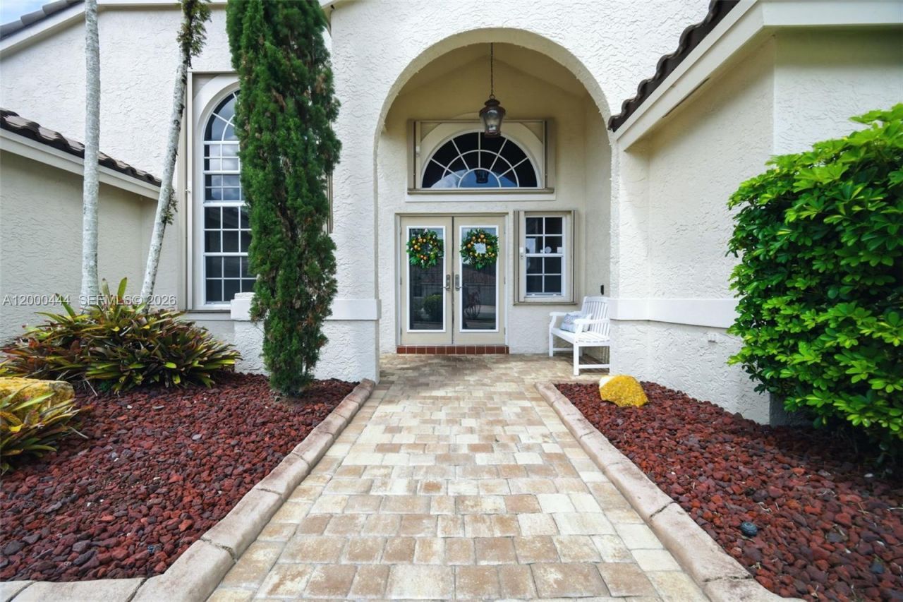 3563 W Tree Tops Ct, Davie, FL 33328 Photo