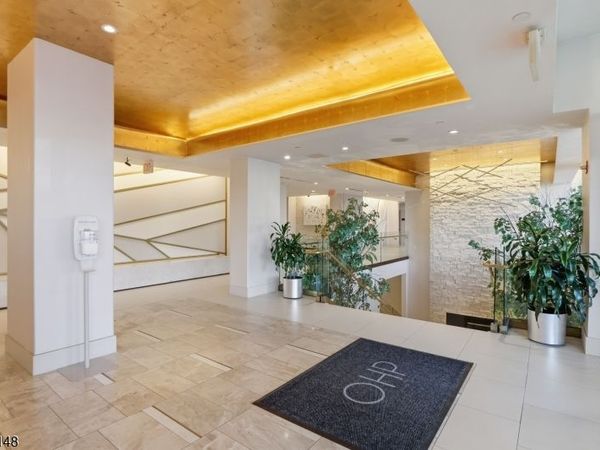 1008 Hudson Park, Edgewater, NJ 07020