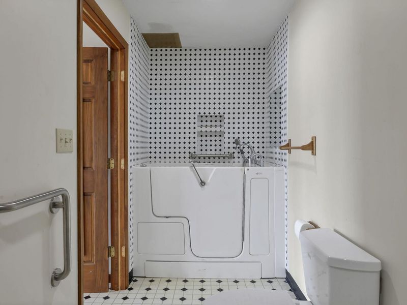 2990 Canal Drive, Millersport, OH 43046 Photo 32