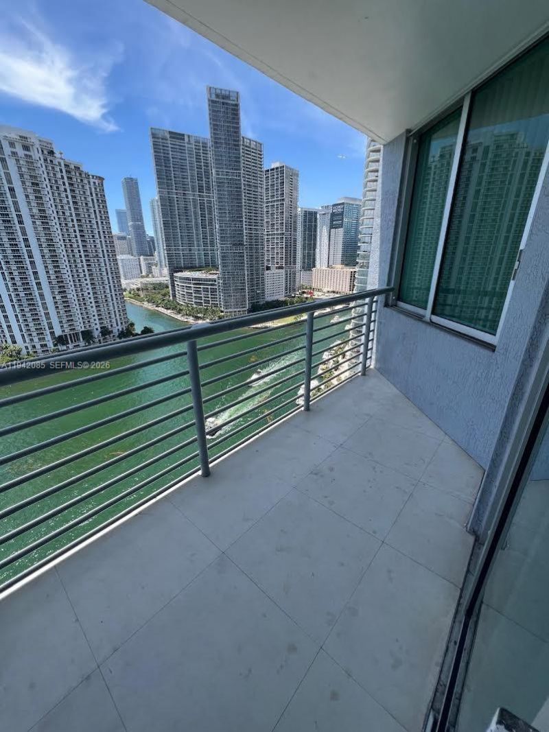 325 S Biscayne Blvd, Unit 2215, Miami, FL 33131 Photo