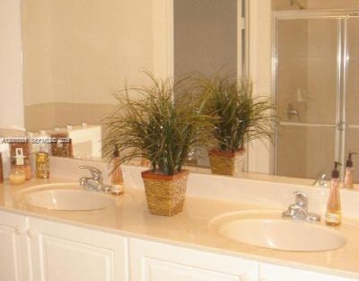 8041 NW 114th Pl, Unit 8041, Doral, FL 33178 Photo