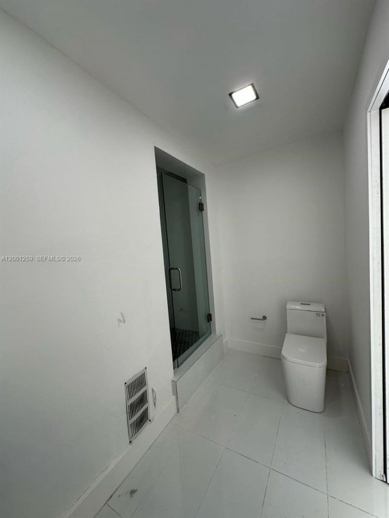 860 NW 171st St, Miami Gardens, FL 33169 Photo