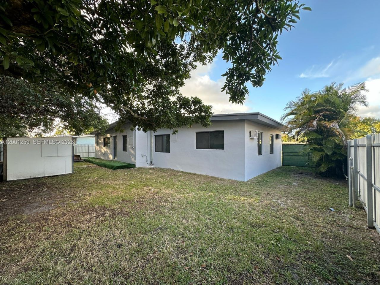 860 NW 171st St, Miami Gardens, FL 33169 Photo