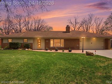 23632 Wesley Drive, Farmington, MI 48335