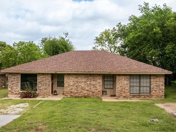 605-607 Clay Street, Glen Rose, TX 76043