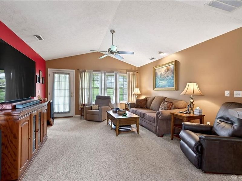 328 Bending Branch Lane, Miamisburg, OH 45342 Photo 10