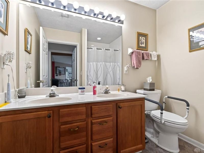 328 Bending Branch Lane, Miamisburg, OH 45342 Photo 31