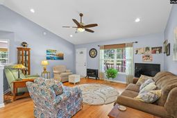 151 Thornridge Road  photo 4