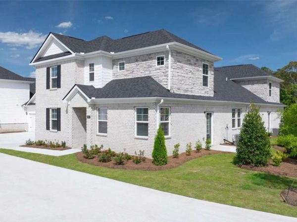 520 SILVER MOON Drive, Loganville, GA 30052