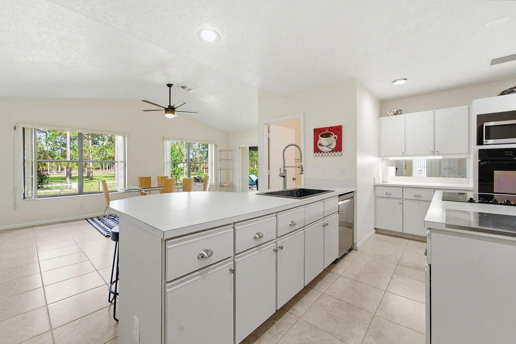 5562 Reynolds Road, Lake Worth, FL 33449 Photo