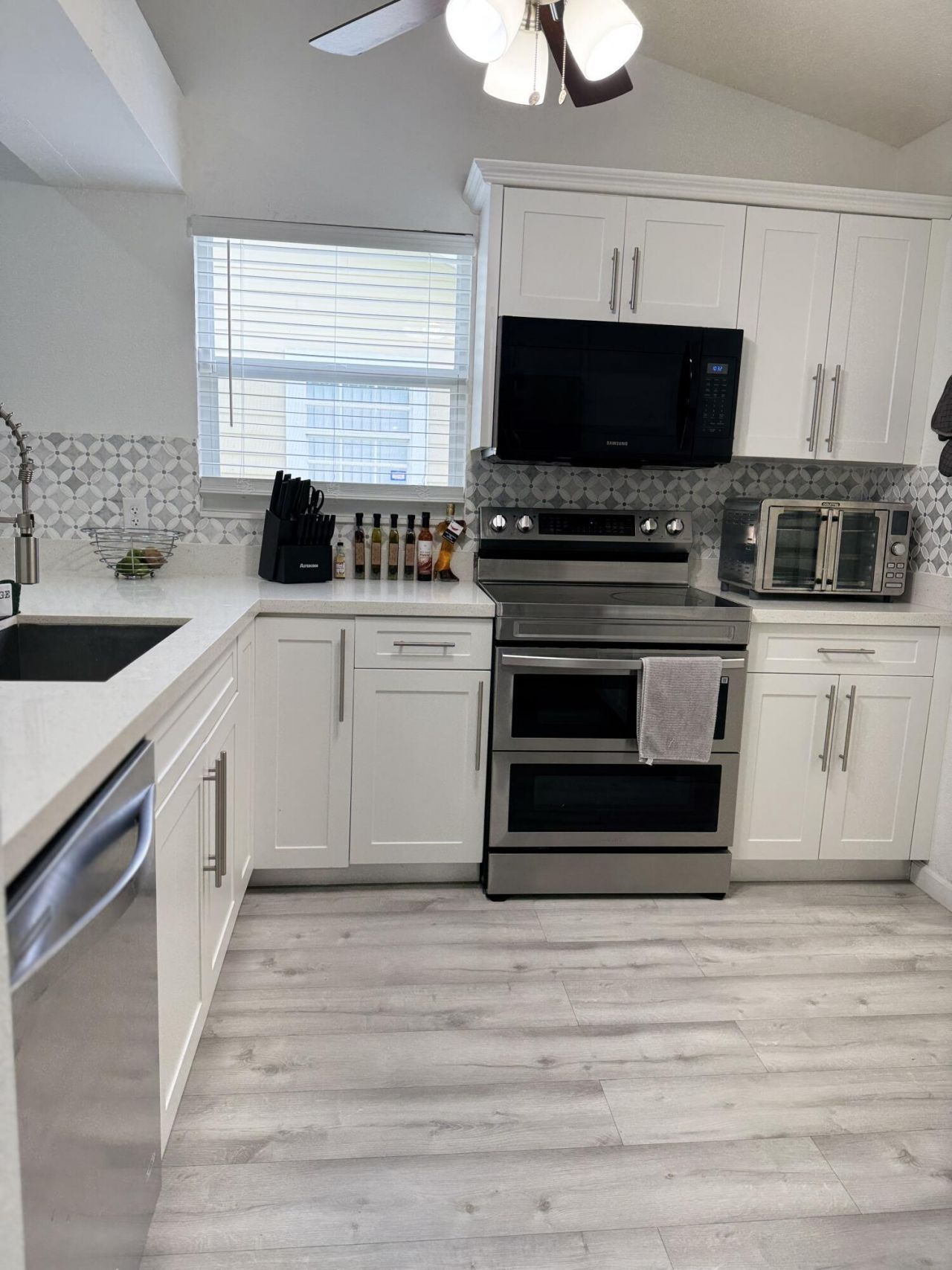 1518 Royal Forest Court, Palm Springs, FL 33406 Photo