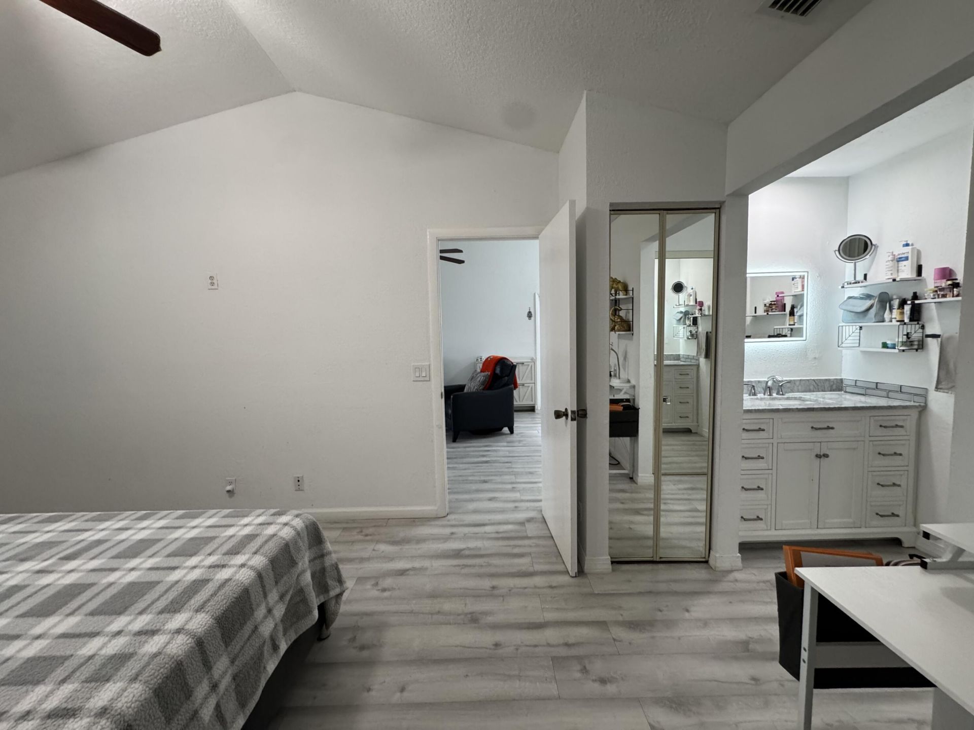 1518 Royal Forest Court, Palm Springs, FL 33406 Photo