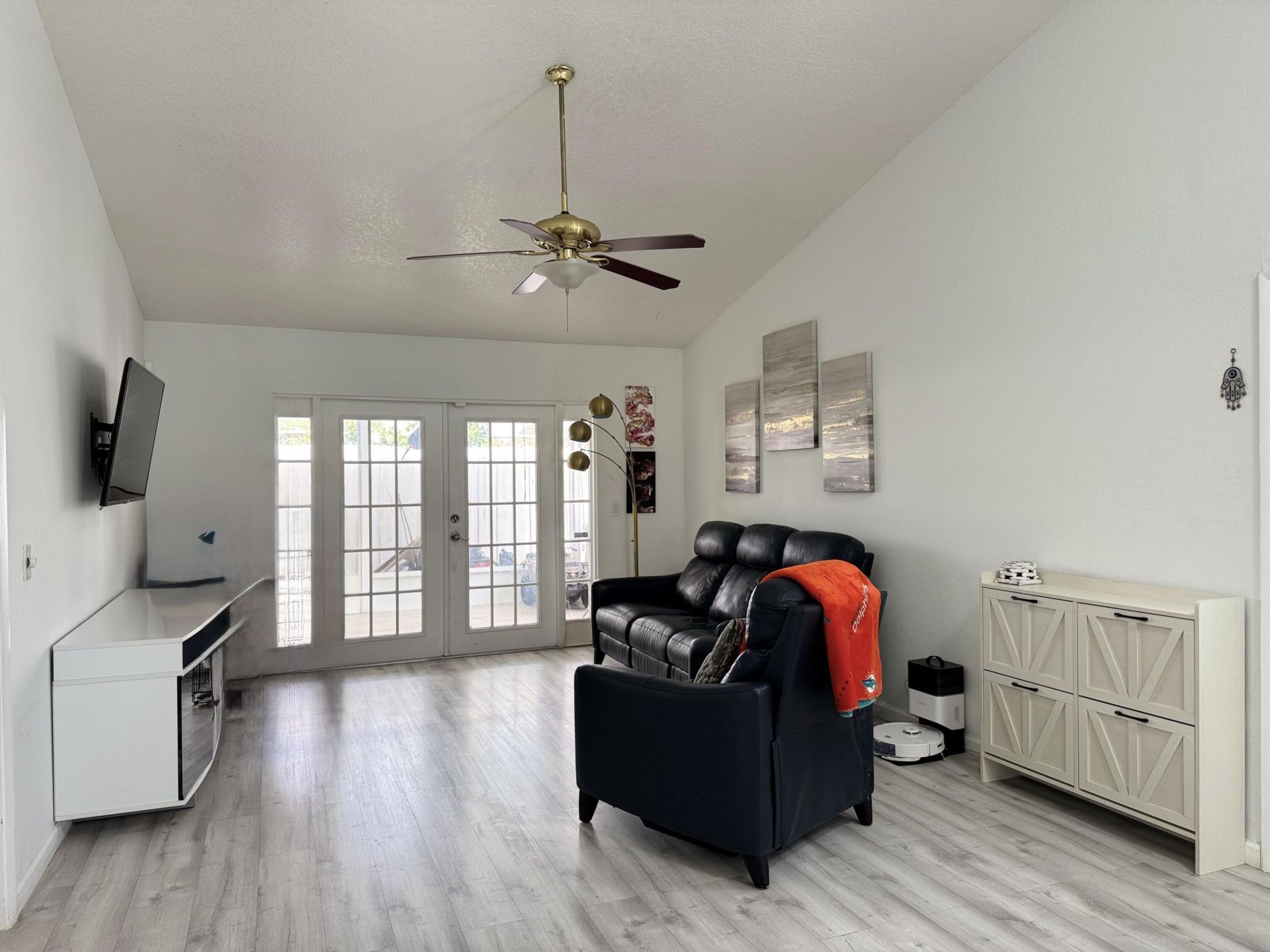 1518 Royal Forest Court, Palm Springs, FL 33406 Photo