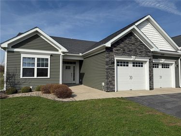 5169 Laurel Oak Way, Batavia, NY 14020