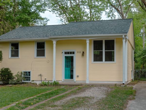 911 W Winding Way Street, Bloomington, IN 47404