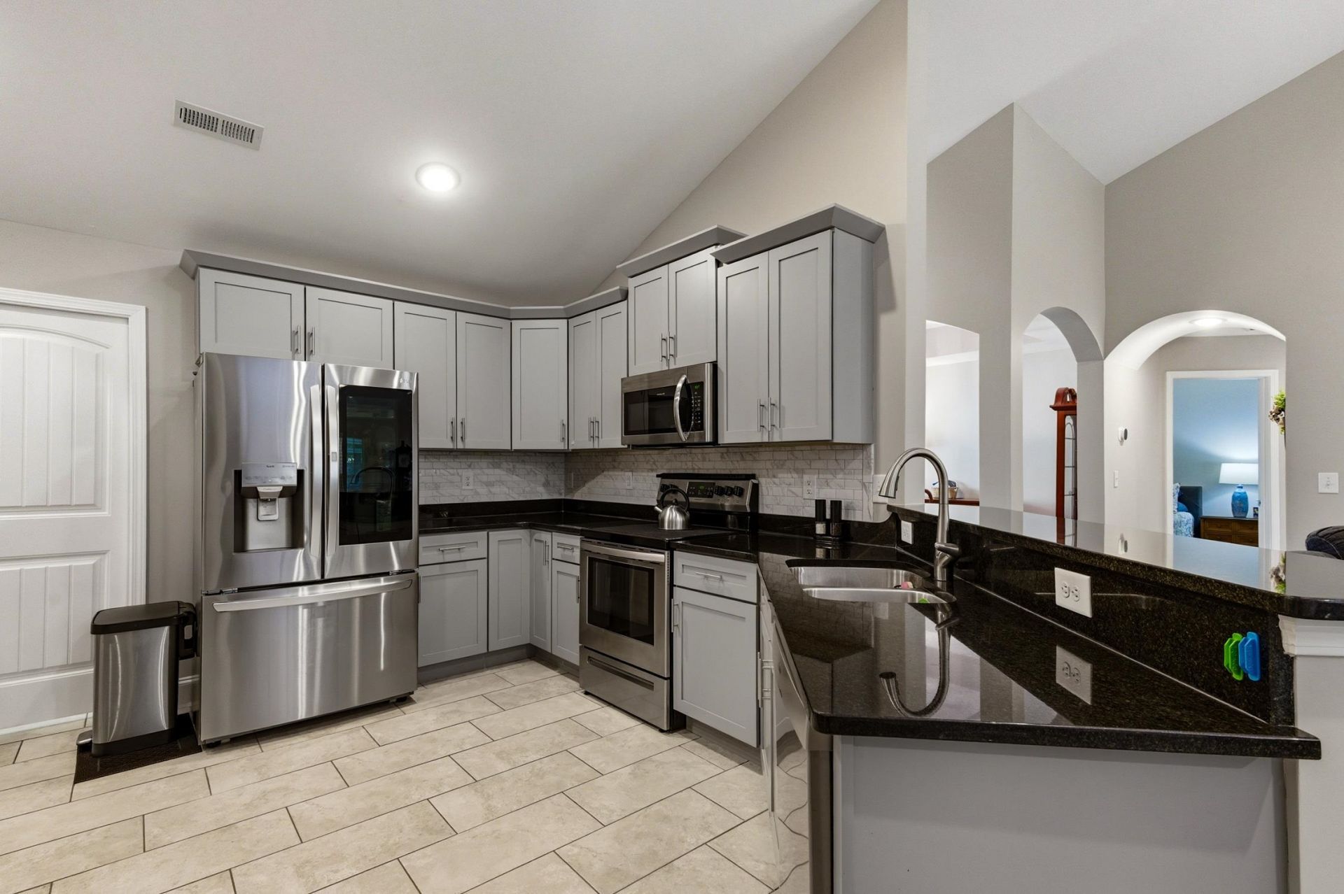 102 Jessica Lakes Dr. Photo 10