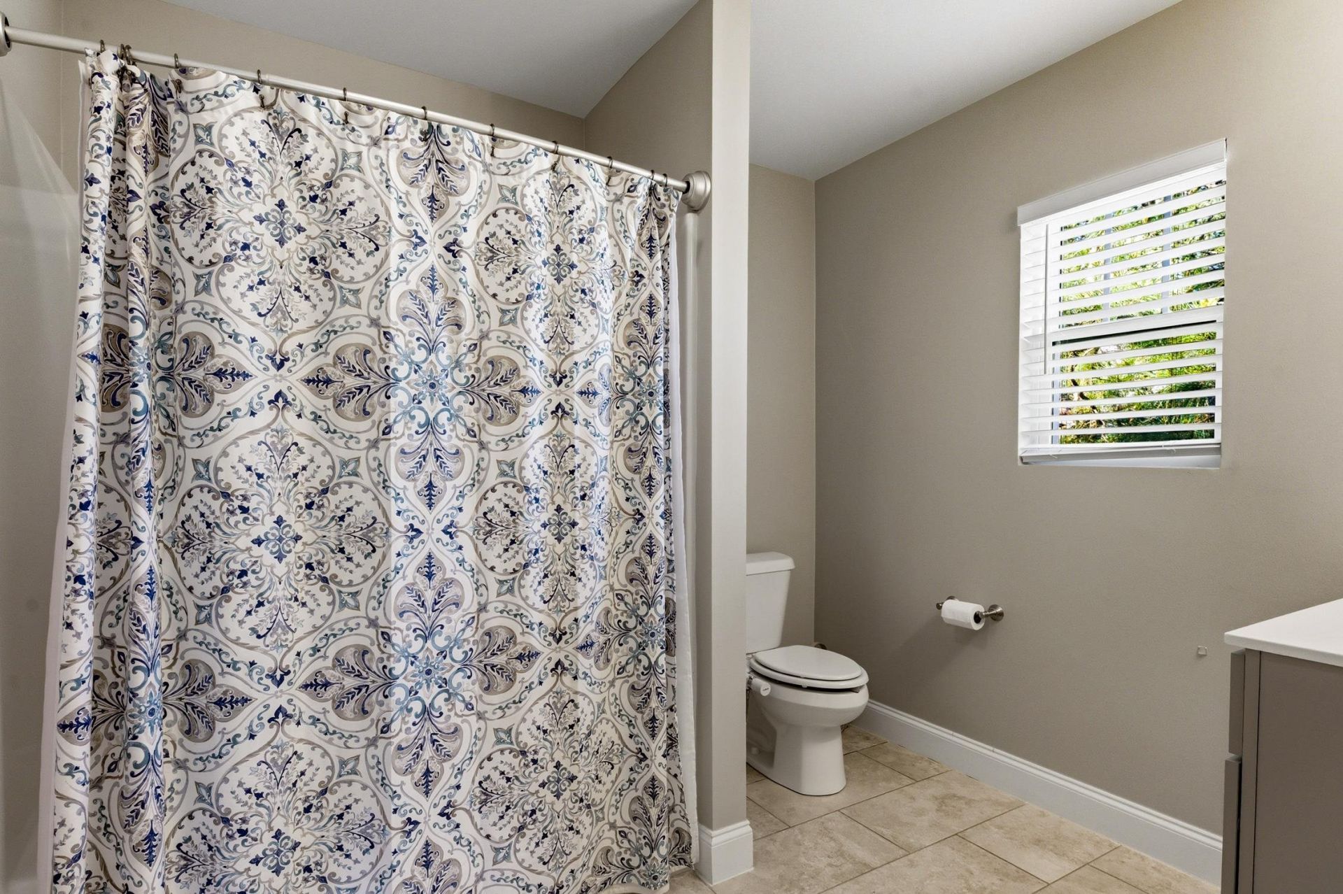 102 Jessica Lakes Dr. Photo 24