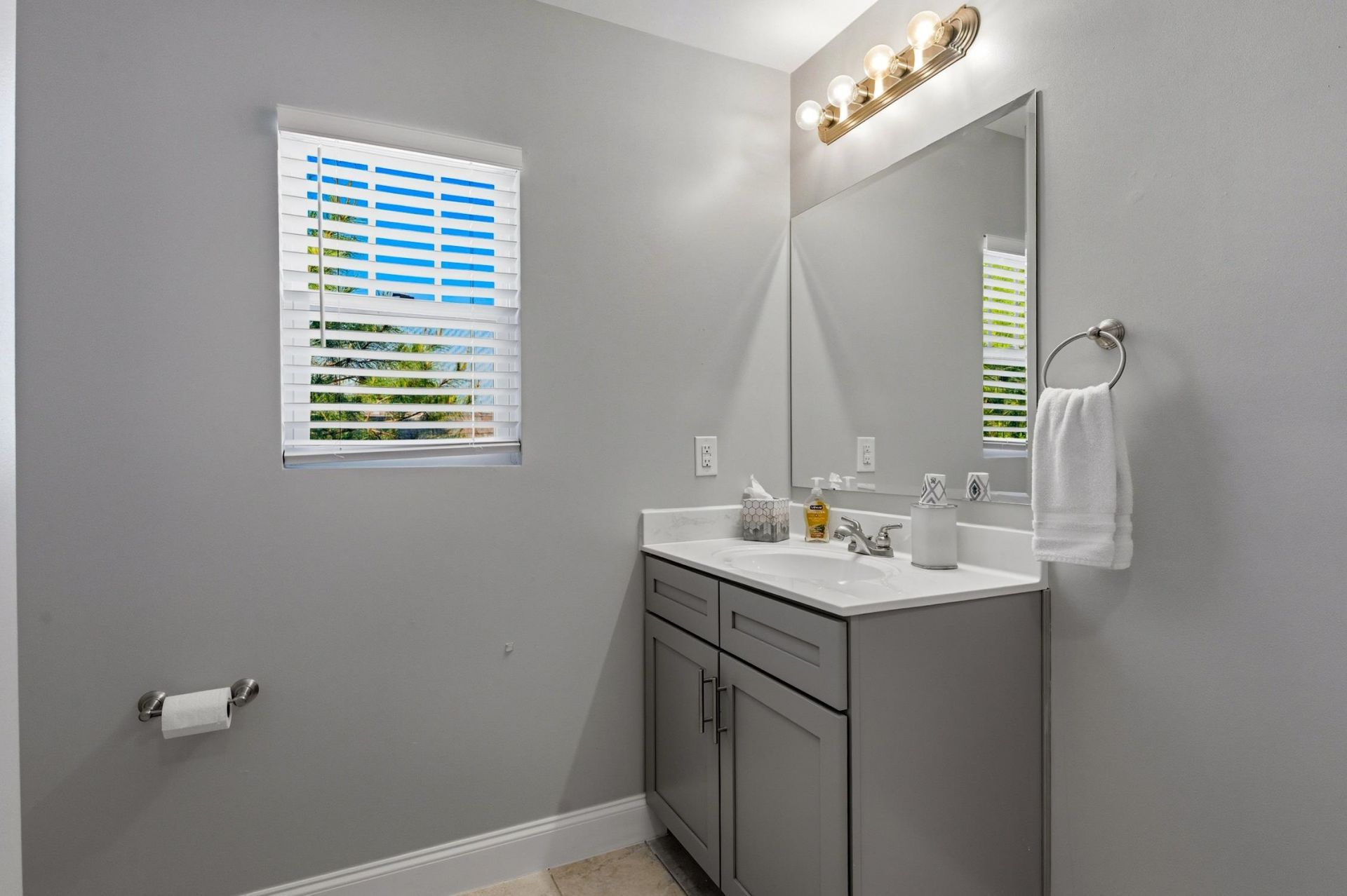 102 Jessica Lakes Dr. Photo 25