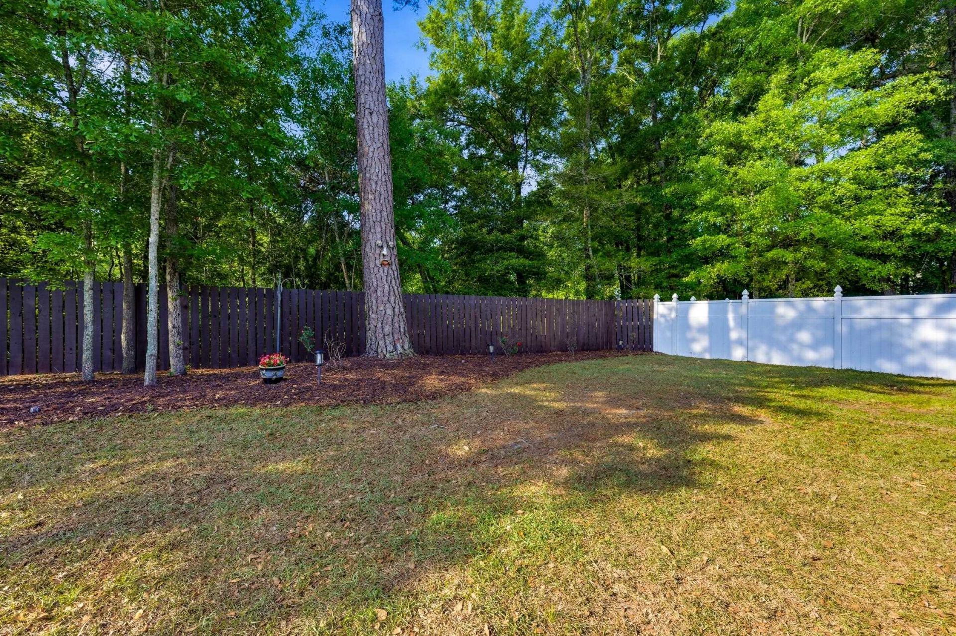 102 Jessica Lakes Dr. Photo 30