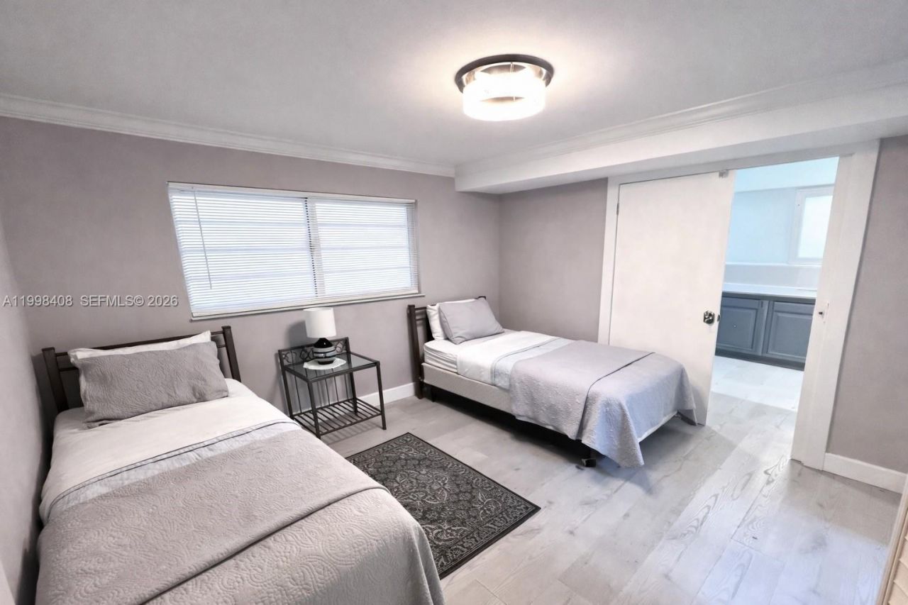 1150 Collins Ave, Unit 402, Miami Beach, FL 33139 Photo