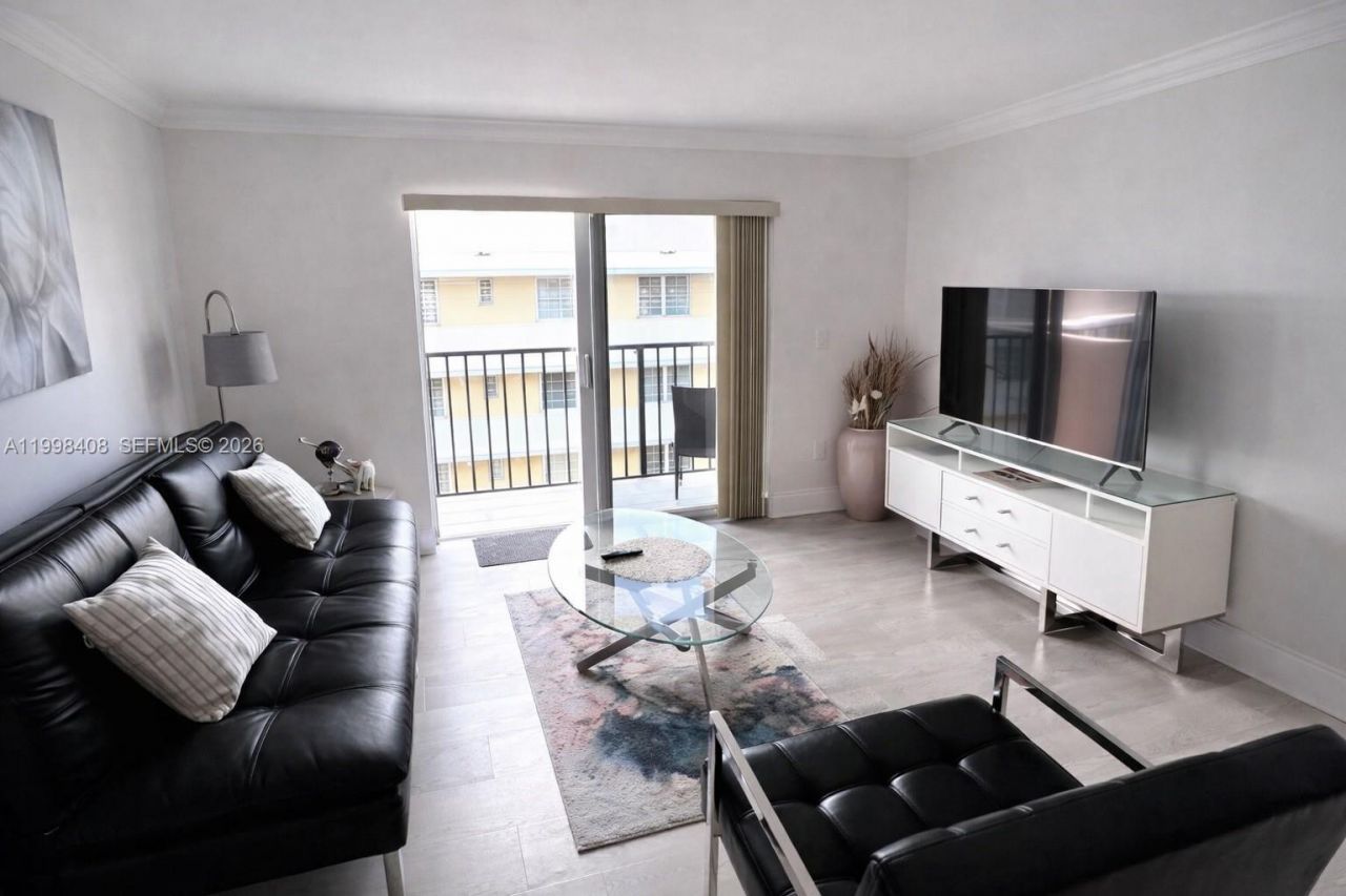 1150 Collins Ave, Unit 402, Miami Beach, FL 33139 Photo