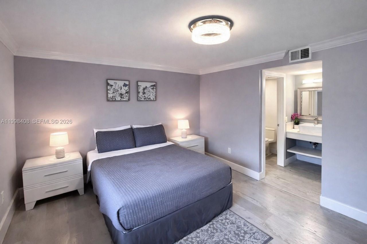 1150 Collins Ave, Unit 402, Miami Beach, FL 33139 Photo