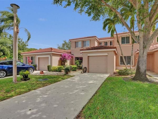 11155 SW 17th Mnr, Davie, FL 33324