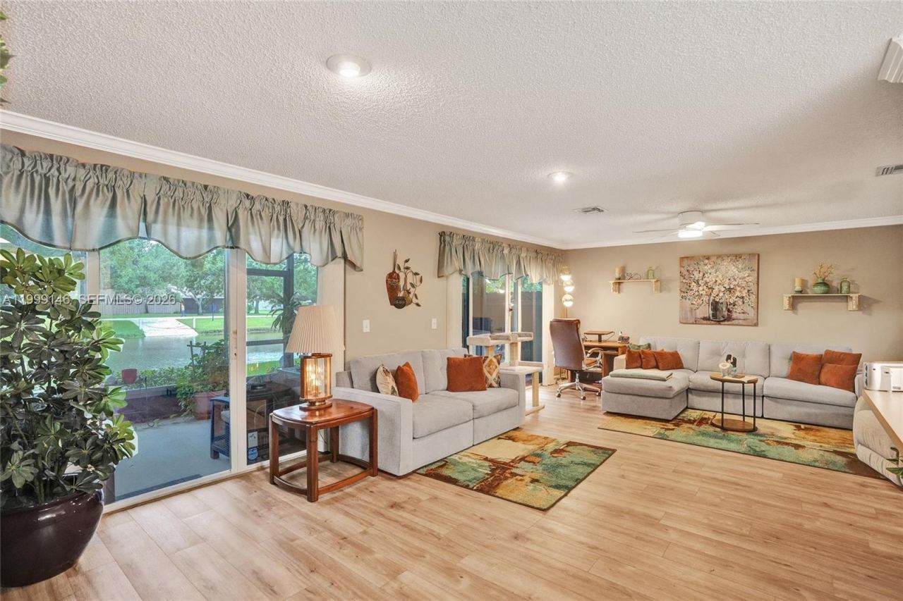 11155 SW 17th Mnr, Davie, FL 33324 Photo