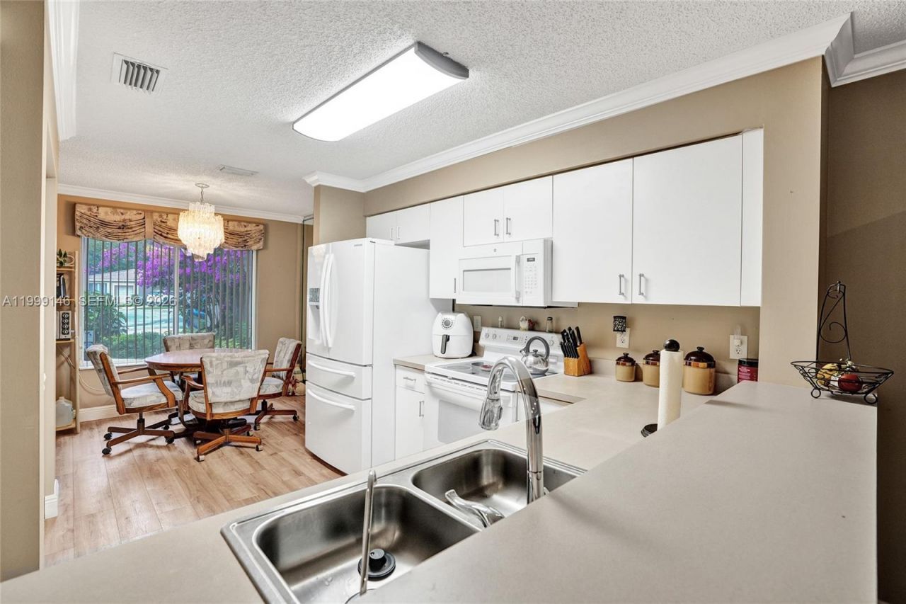 11155 SW 17th Mnr, Davie, FL 33324 Photo