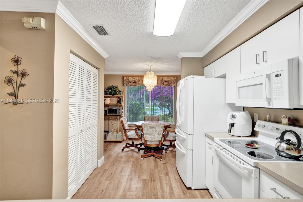 11155 SW 17th Mnr, Davie, FL 33324 Photo