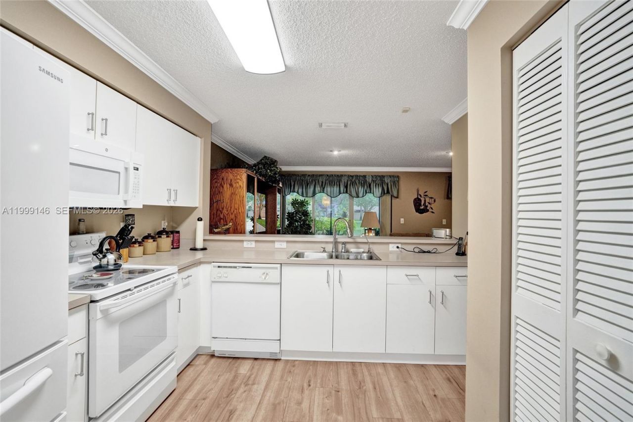 11155 SW 17th Mnr, Davie, FL 33324 Photo