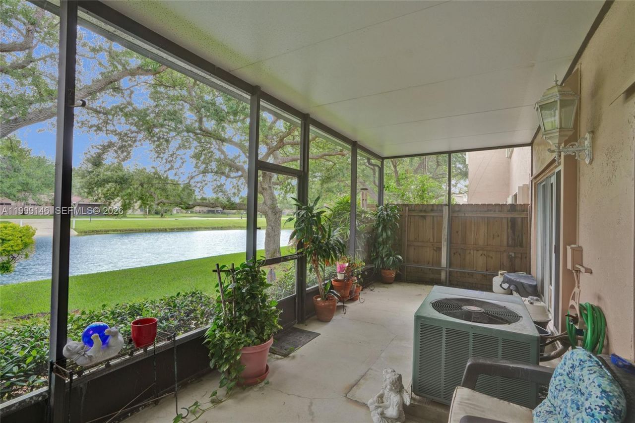 11155 SW 17th Mnr, Davie, FL 33324 Photo