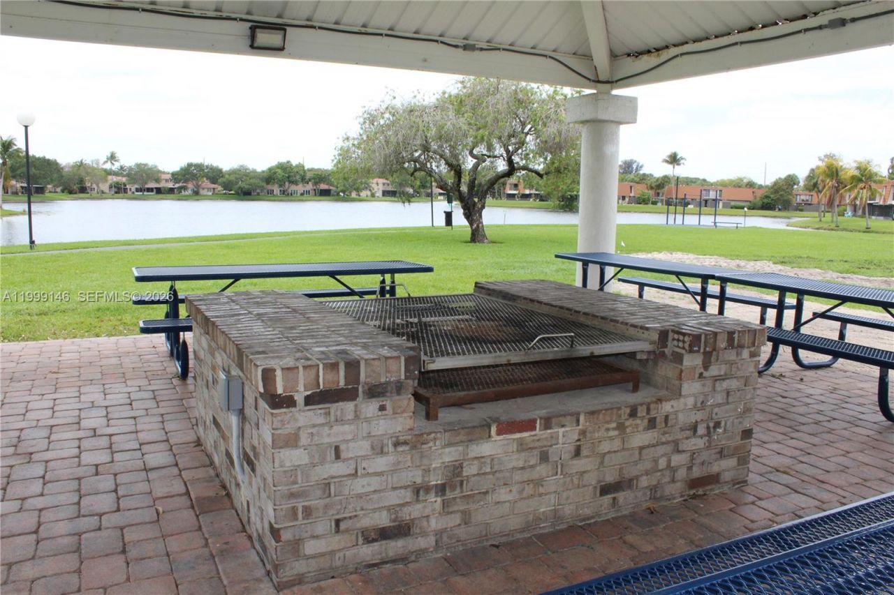 11155 SW 17th Mnr, Davie, FL 33324 Photo