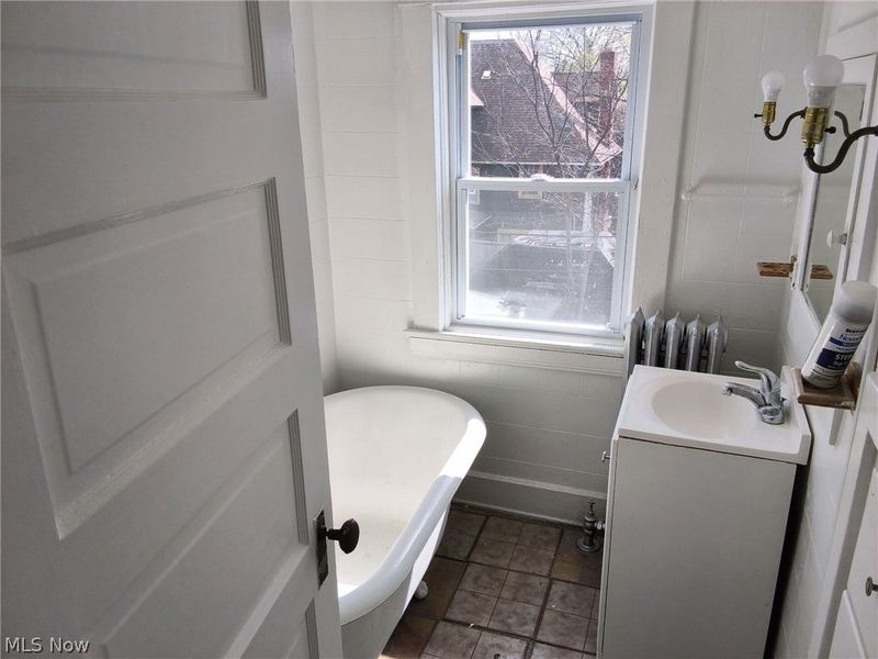 1818 Farmington Road, East Cleveland, OH 44112 Photo 17