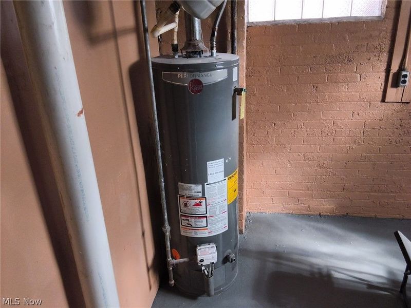 1818 Farmington Road, East Cleveland, OH 44112 Photo 20