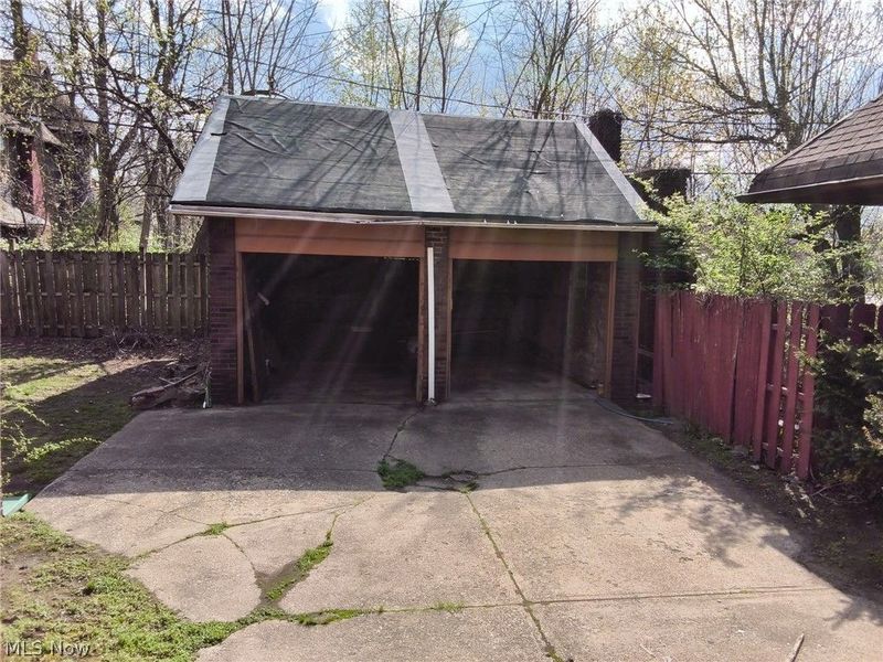 1818 Farmington Road, East Cleveland, OH 44112 Photo 21