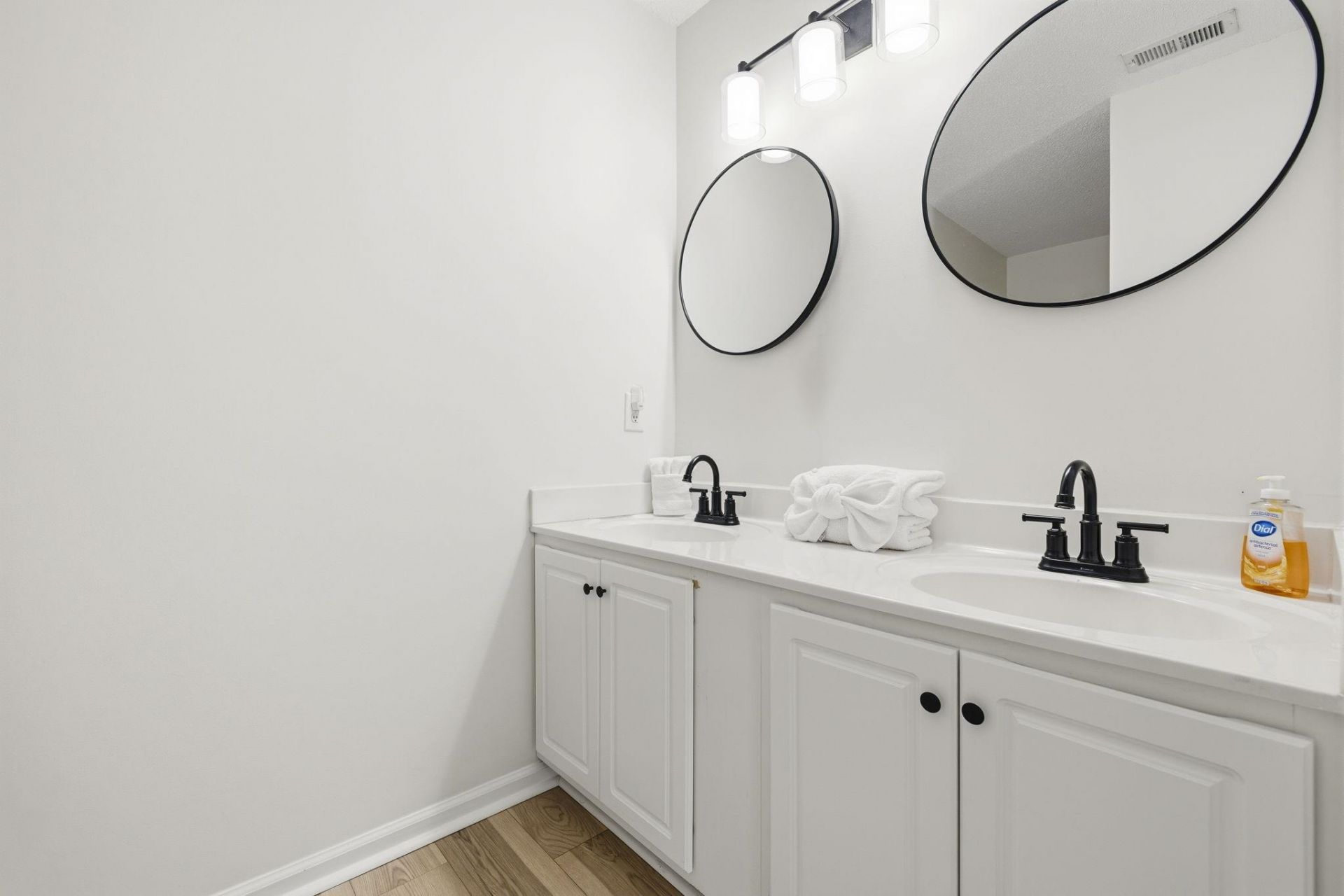 511 22nd Ave. S Photo 27