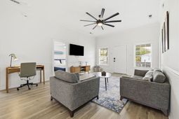 511 22nd Ave. S photo 4