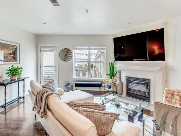 3922 Gilbert Avenue , Unit 214, Dallas, TX 75219