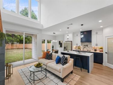 2312 Stoneman Street, Dallas, TX 75215