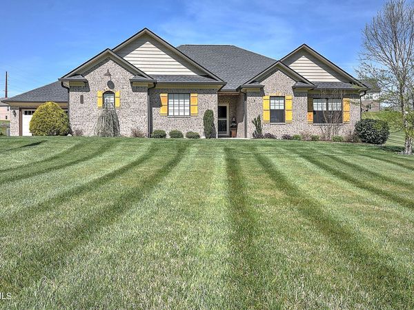 336 Loafers Glory View, Gray, TN 37615