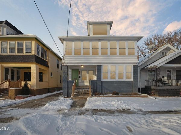 1954 Barrows Street , Toledo, OH 43613