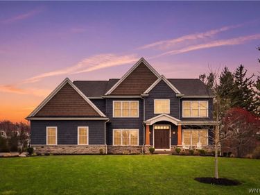 17 Woodthrush, Orchard Park, NY 14127