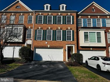 43776 SMITH SQUARE , LEESBURG, VA 20176