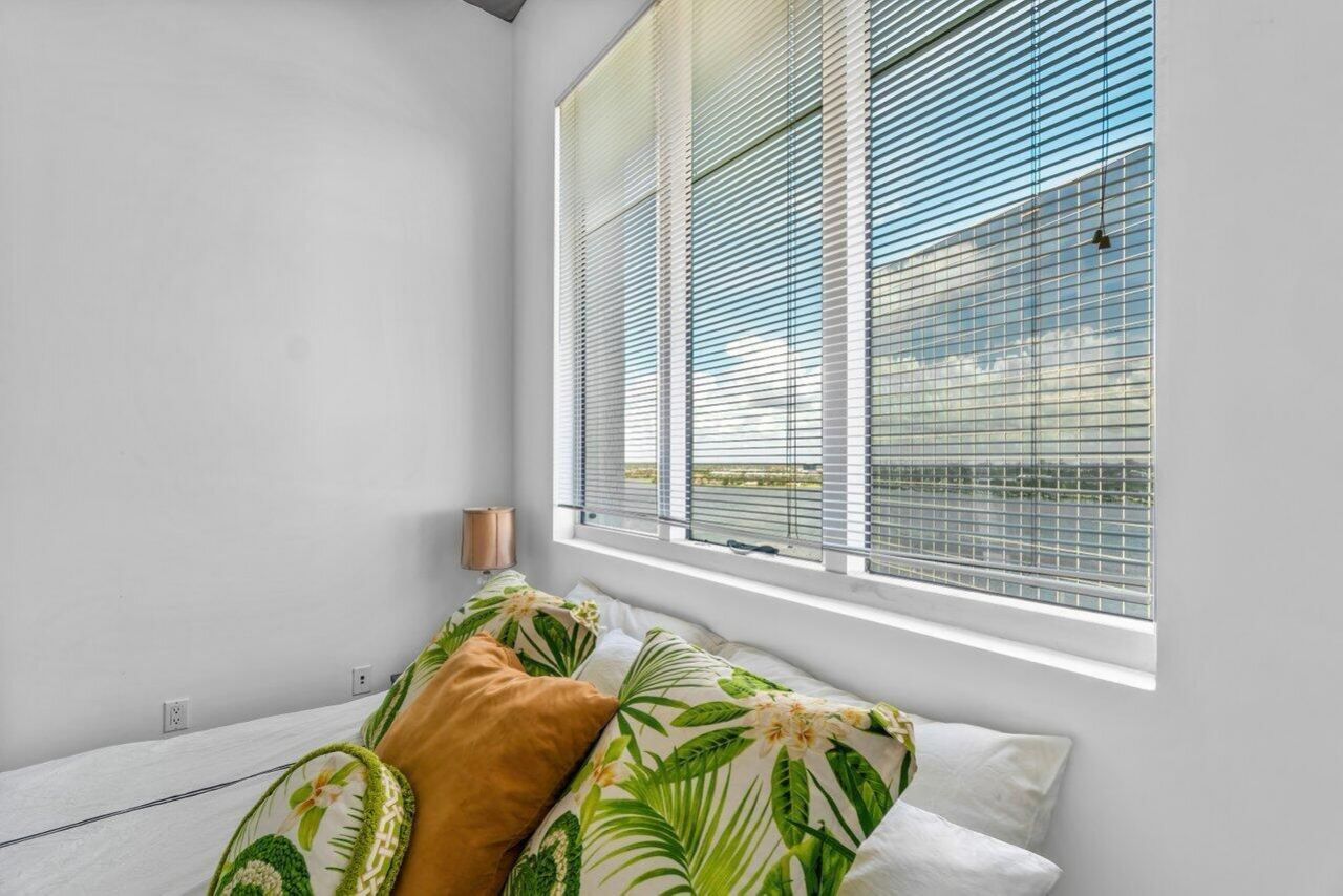 300 S Australian Avenue, Unit 1605, West Palm Beach, FL 33401 Photo