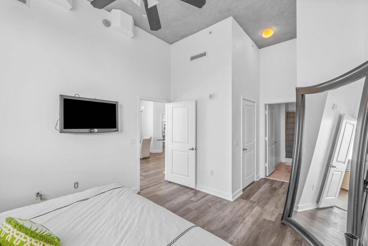 300 S Australian Avenue, Unit 1605, West Palm Beach, FL 33401 Photo