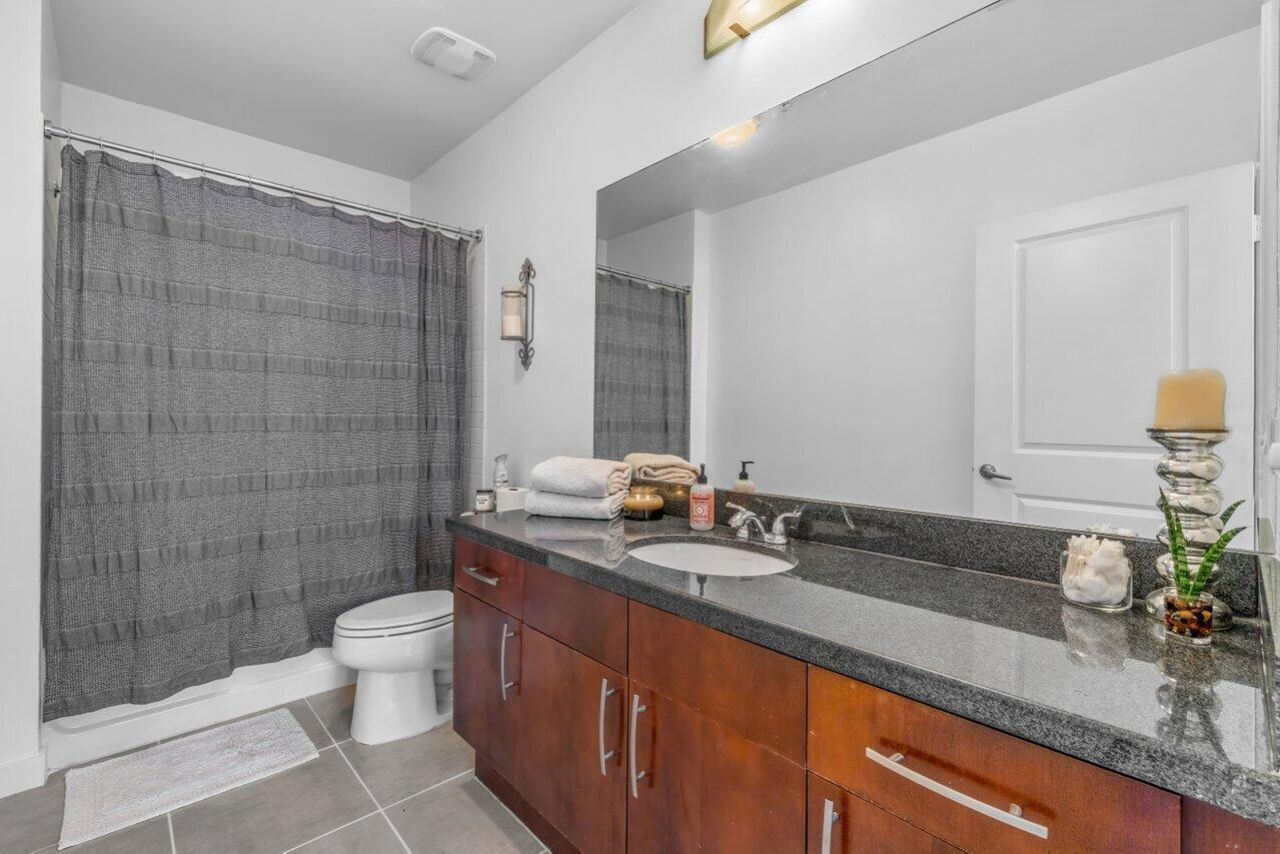 300 S Australian Avenue, Unit 1605, West Palm Beach, FL 33401 Photo