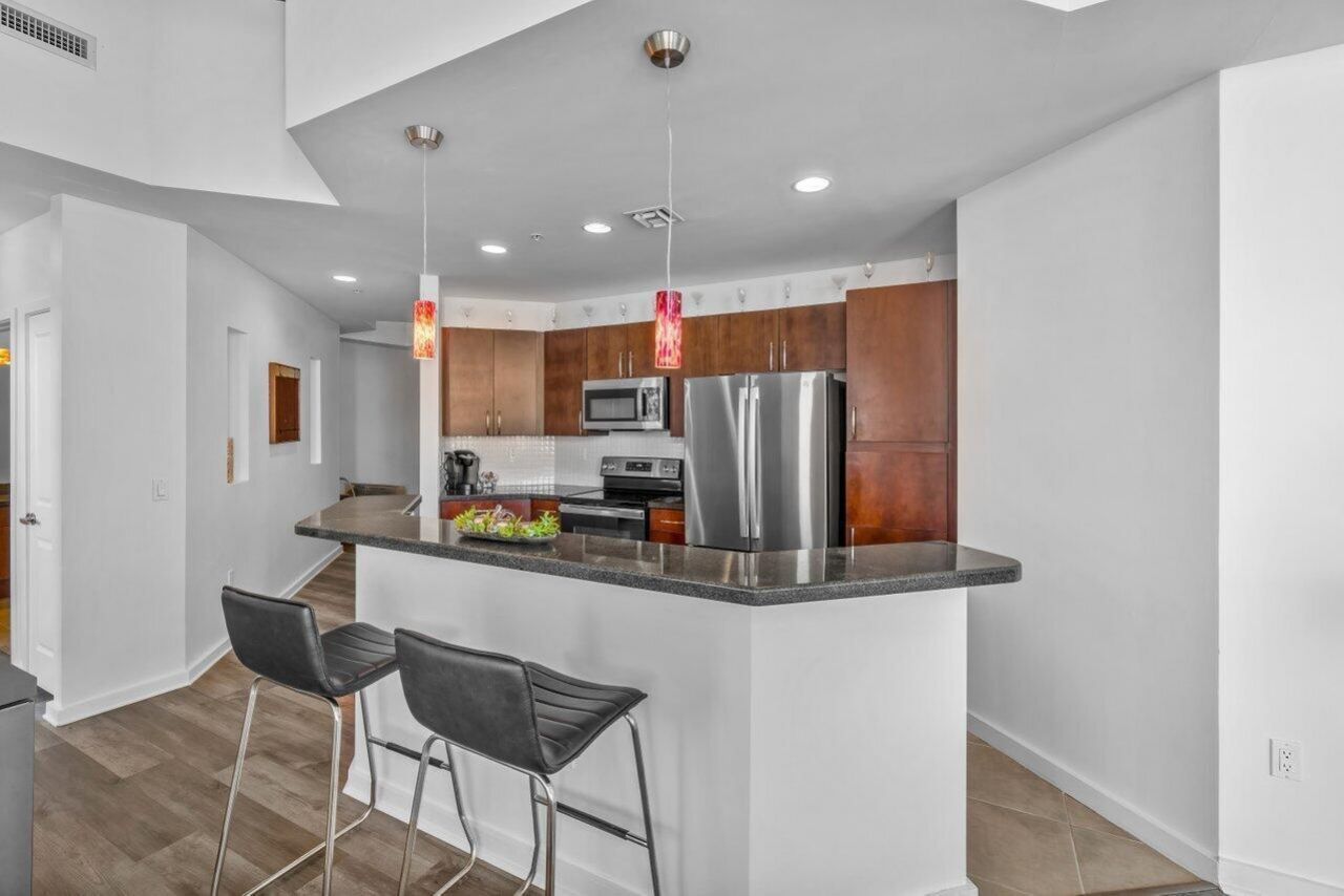 300 S Australian Avenue, Unit 1605, West Palm Beach, FL 33401 Photo