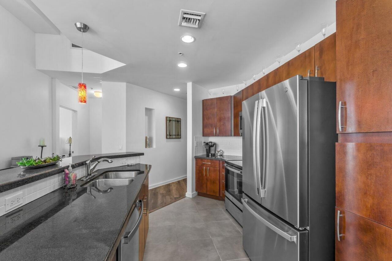 300 S Australian Avenue, Unit 1605, West Palm Beach, FL 33401 Photo